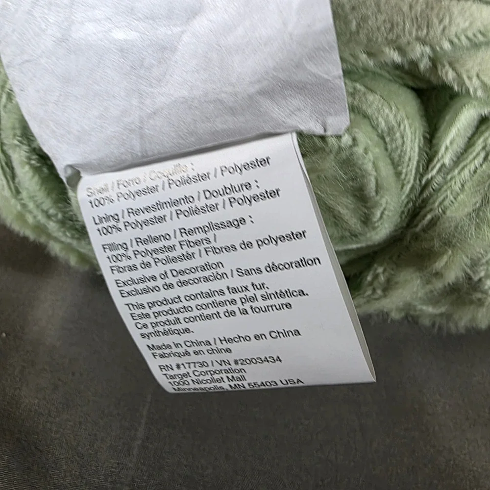 Disney Pillowfort Tiana Hooded Blanket Green Kids Wearable Faux Fur 40x50